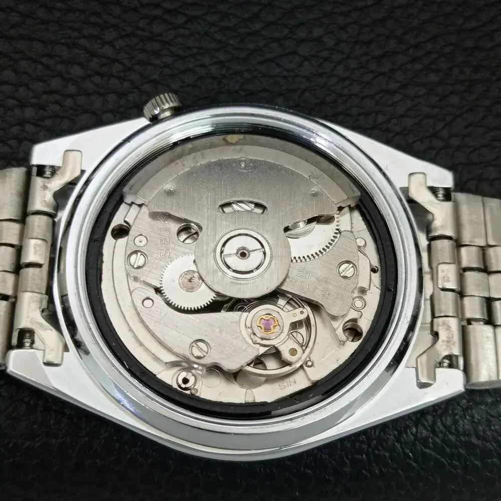 Vintage 1985 Seiko Automatic Mens Silver Watch W/daydate & Black accents